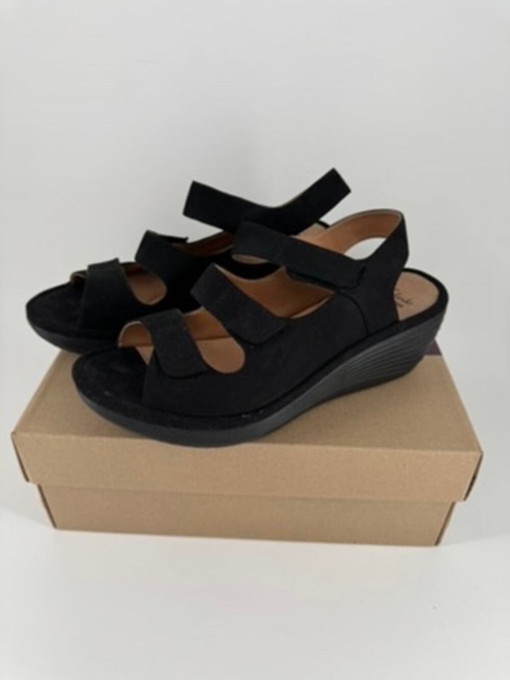 Clarks Collection Womens 10 Black Wedge Sandals Soft Cushion Comfort Shoes